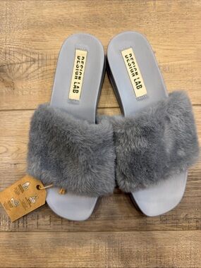 Design Lab Lord & Taylor Gray Faux Fur Slide Sandals